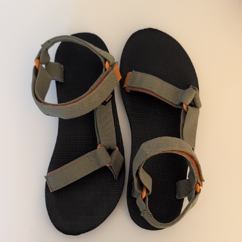 teva olive and black sandals